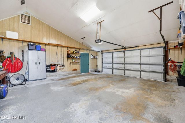 205 Austin Point Drive, Washington, NC 27889