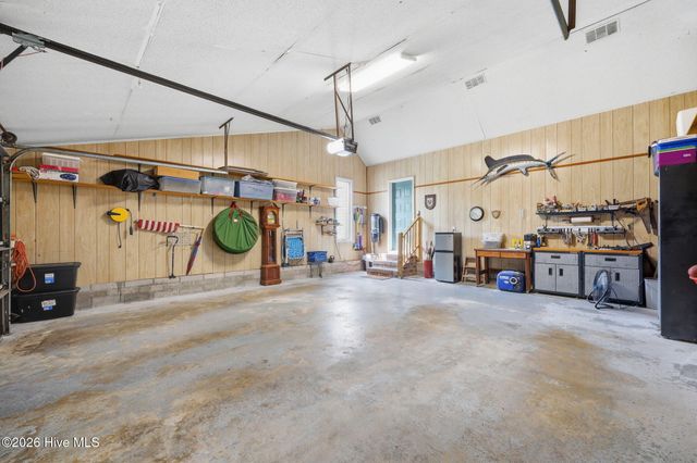 205 Austin Point Drive, Washington, NC 27889