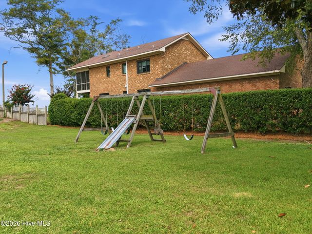 205 Austin Point Drive, Washington, NC 27889