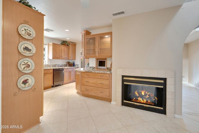 4610 E MONTE Way, Phoenix, AZ 85044