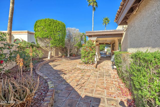 4610 E MONTE Way, Phoenix, AZ 85044