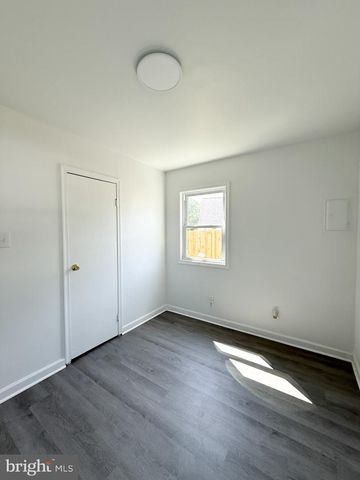103 COLFAX DR, Manassas Park, VA 20111