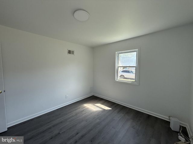 103 COLFAX DR, Manassas Park, VA 20111
