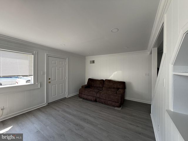 103 COLFAX DR, Manassas Park, VA 20111