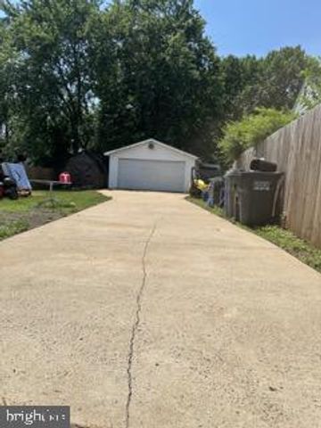 103 COLFAX DR, Manassas Park, VA 20111