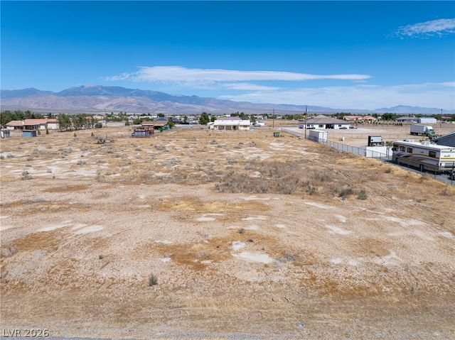 3721 South Mariposa Avenue, Pahrump, NV 89048