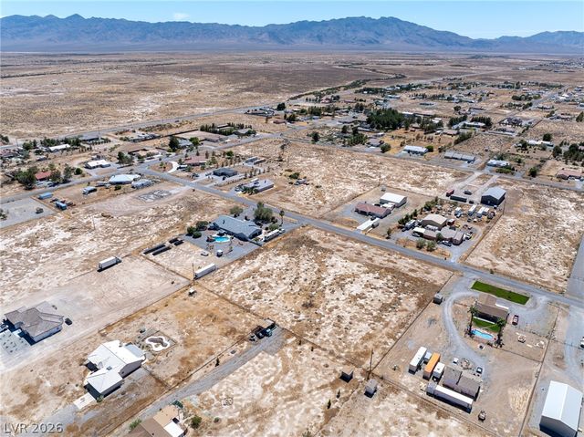 3721 South Mariposa Avenue, Pahrump, NV 89048