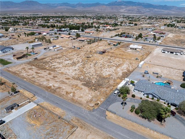 3721 South Mariposa Avenue, Pahrump, NV 89048