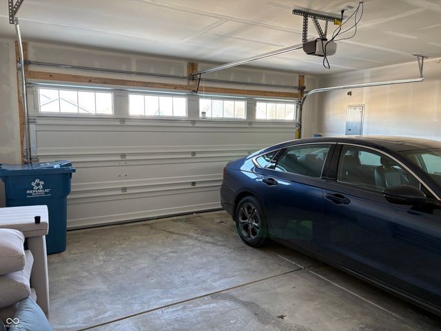 1247 Maumee Court, Greenfield, IN 46140