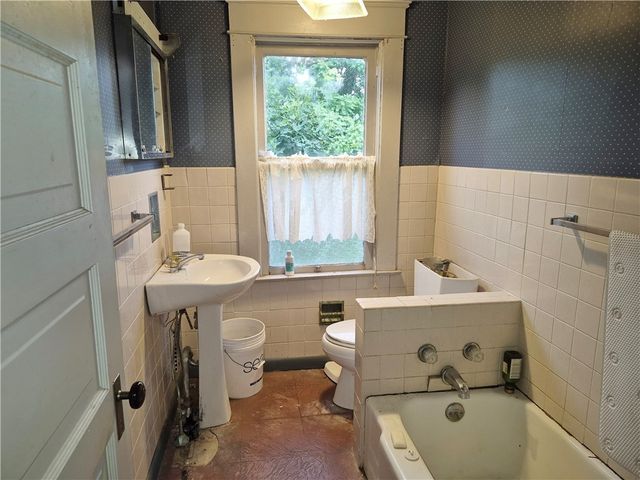 1708 Highland Ave, New Castle, PA 16105