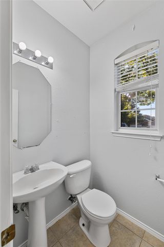 809 Slaughter Lane, Euless, TX 76040