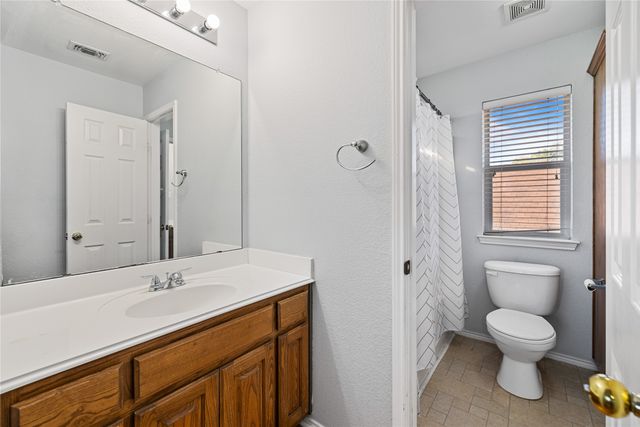 809 Slaughter Lane, Euless, TX 76040