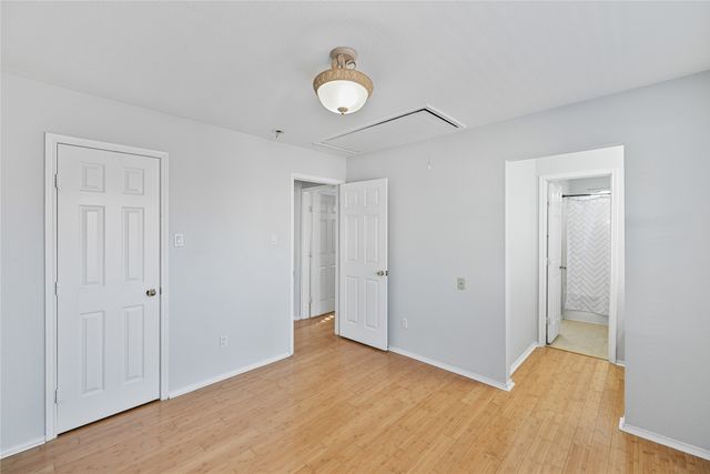 809 Slaughter Lane, Euless, TX 76040