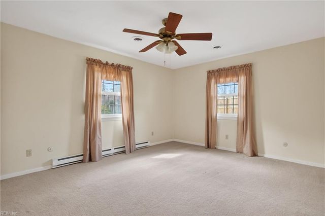 701 Earl Of Chesterfield CT, Virginia Beach, VA 23454