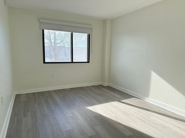 500 Salem St 406, Medford, MA 02155