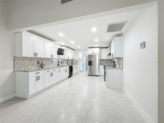 207 WEEPING ELM LANE, Longwood, FL 32779