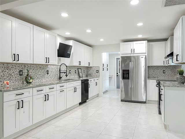 207 WEEPING ELM LANE, Longwood, FL 32779