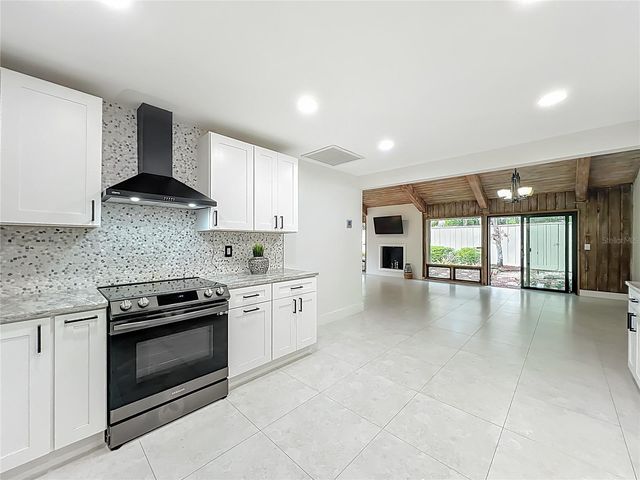 207 WEEPING ELM LANE, Longwood, FL 32779