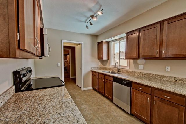 1030 E Manhatton Drive, Tempe, AZ 85282