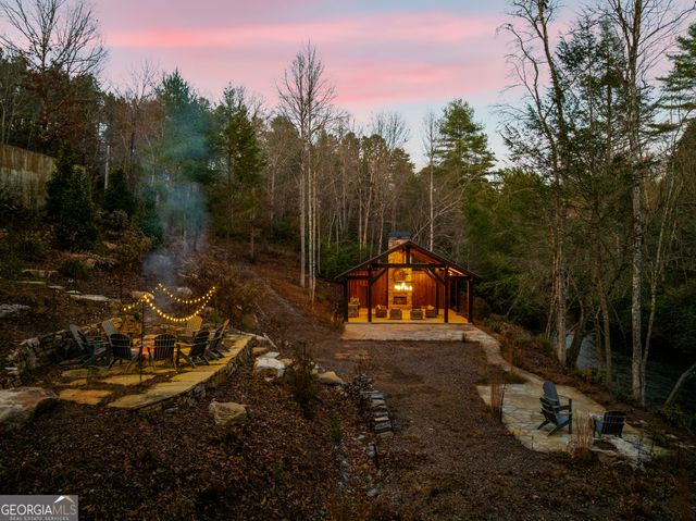 450 Miracle Lane, Blue Ridge, GA 30513