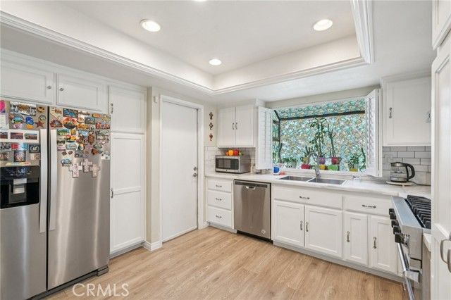 18060 Pebble Beach Drive, Victorville, CA 92395