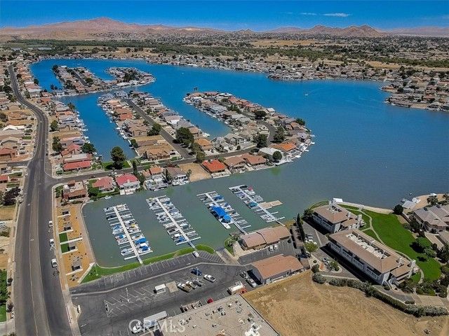 18060 Pebble Beach Drive, Victorville, CA 92395