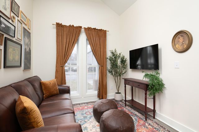 451 Smith Street, Lexington, KY 40508