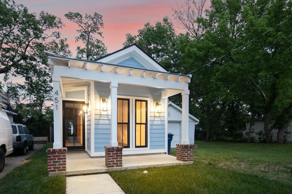 451 Smith Street, Lexington, KY 40508