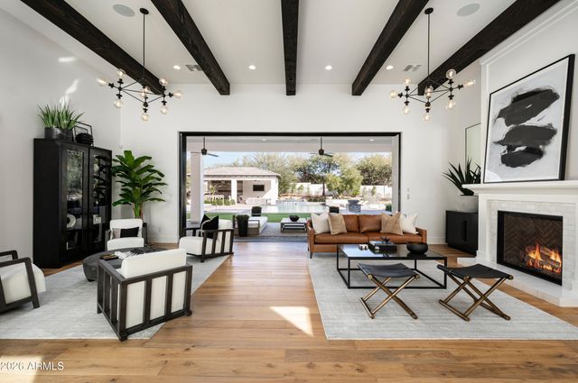 6109 N 33rd Street, Paradise Valley, AZ 85253