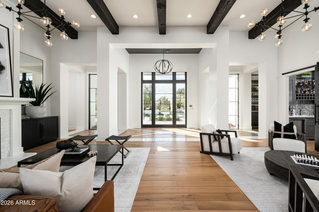 6109 N 33rd Street, Paradise Valley, AZ 85253