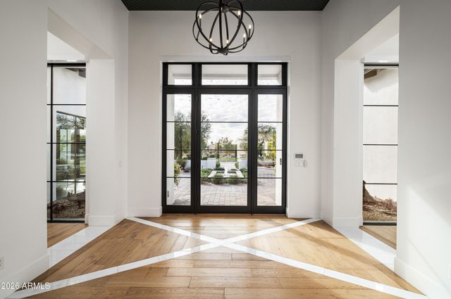 6109 N 33rd Street, Paradise Valley, AZ 85253