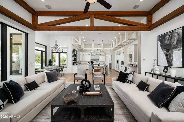 6109 N 33rd Street, Paradise Valley, AZ 85253