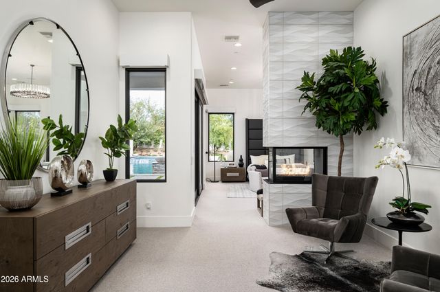 6109 N 33rd Street, Paradise Valley, AZ 85253