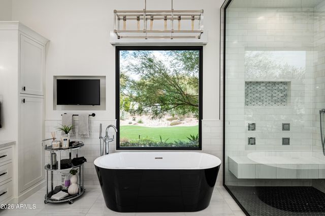 6109 N 33rd Street, Paradise Valley, AZ 85253