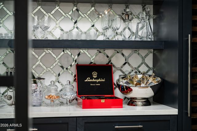 6109 N 33rd Street, Paradise Valley, AZ 85253