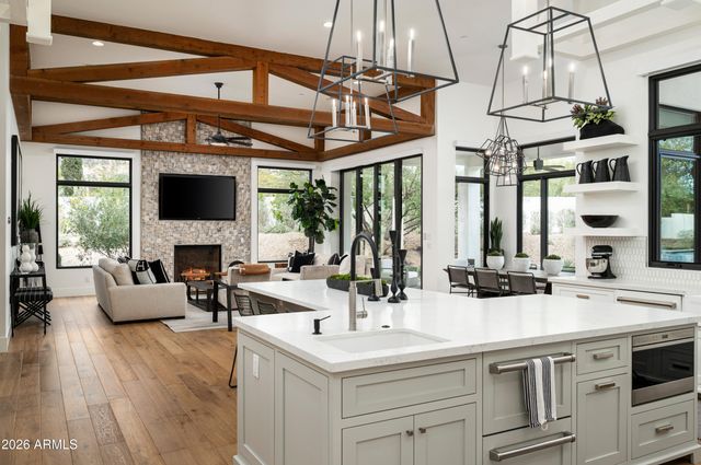 6109 N 33rd Street, Paradise Valley, AZ 85253