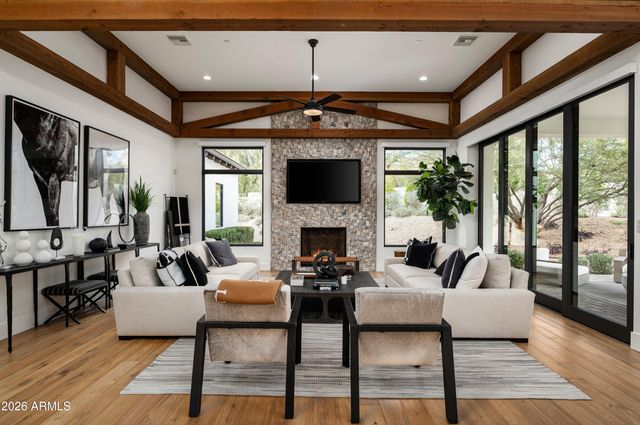 6109 N 33rd Street, Paradise Valley, AZ 85253