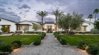 6109 N 33rd Street, Paradise Valley, AZ 85253