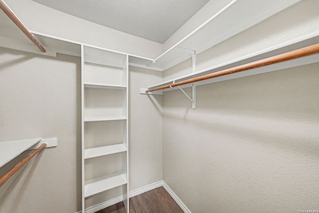 1114 Iris Crescent, Floresville, TX 78114