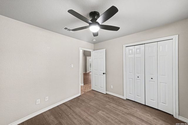 1114 Iris Crescent, Floresville, TX 78114