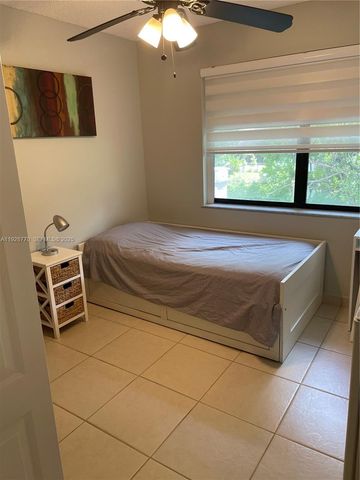 14829 SW 80th ST 204, Miami, FL 33193