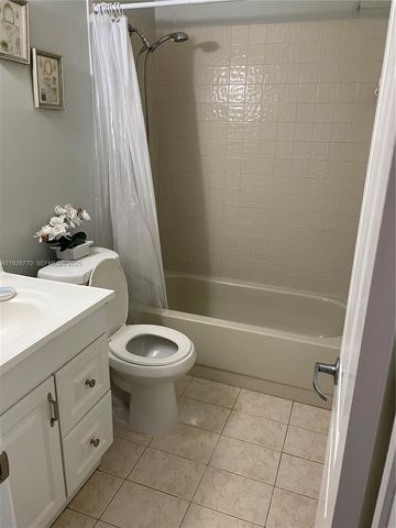 14829 SW 80th ST 204, Miami, FL 33193