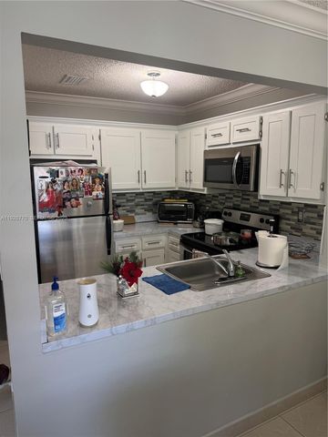 14829 SW 80th ST 204, Miami, FL 33193