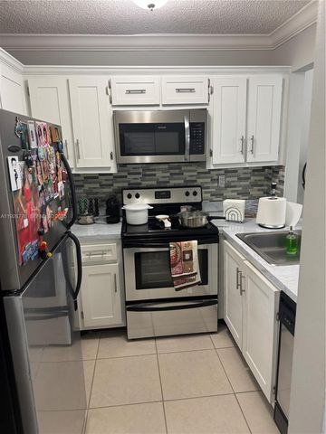 14829 SW 80th ST 204, Miami, FL 33193