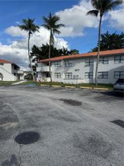 14829 SW 80th ST 204, Miami, FL 33193