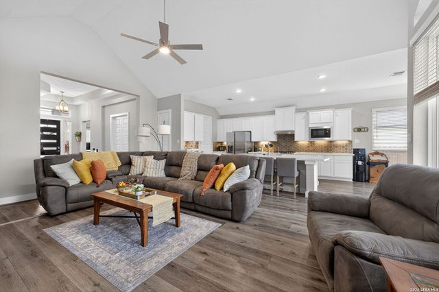 164 Jereth Crossing, Castroville, TX 78009