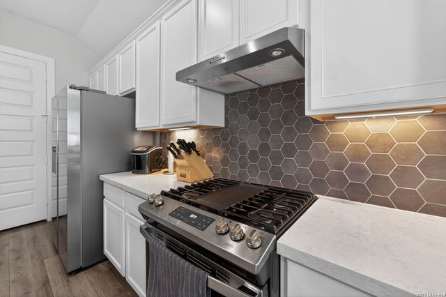 164 Jereth Crossing, Castroville, TX 78009