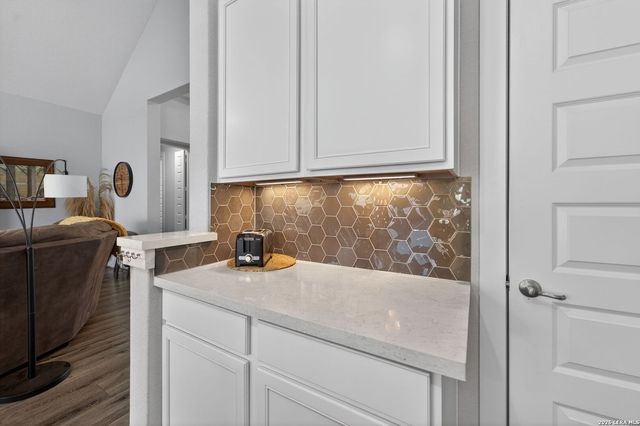 164 Jereth Crossing, Castroville, TX 78009