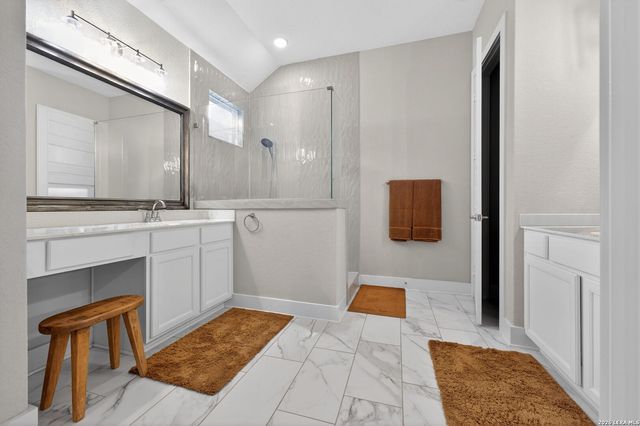 164 Jereth Crossing, Castroville, TX 78009