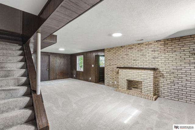 9224 Ruggles Street, Omaha, NE 68134